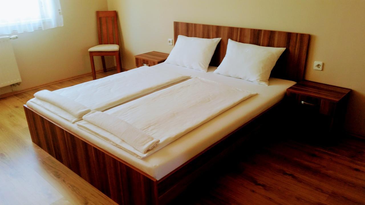 Hotel Sormester Szarvas Εξωτερικό φωτογραφία